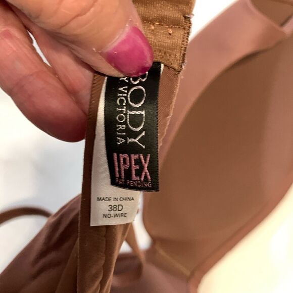 Victoria's Secret Size 38 D "Body by Victoria Ipex brown lightly padded bra - Picture 5 of 8